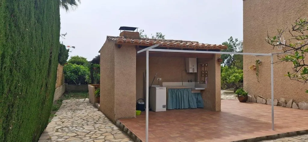 Terrasse - Luxury Villa with Garden in Mutxamel