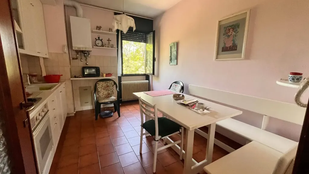 Söögituba - Spacious Trilocale with Balcony in Carpaneto Piacentino