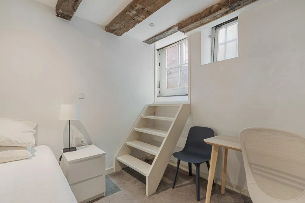 Magamistoad - Historic Canal House with Two Units in Amsterdam