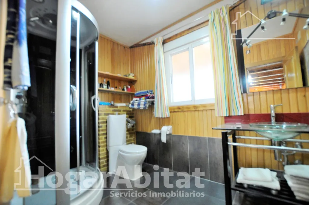 Salles de bain - Semi-New Chalet with Terrace in Monserrat