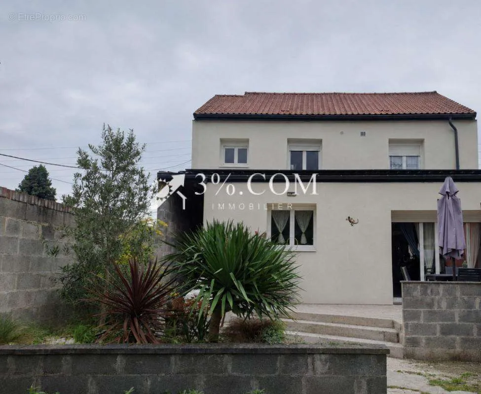 Extérieur - Maison Individuelle avec Jardin à Vendin-le-Vieil
