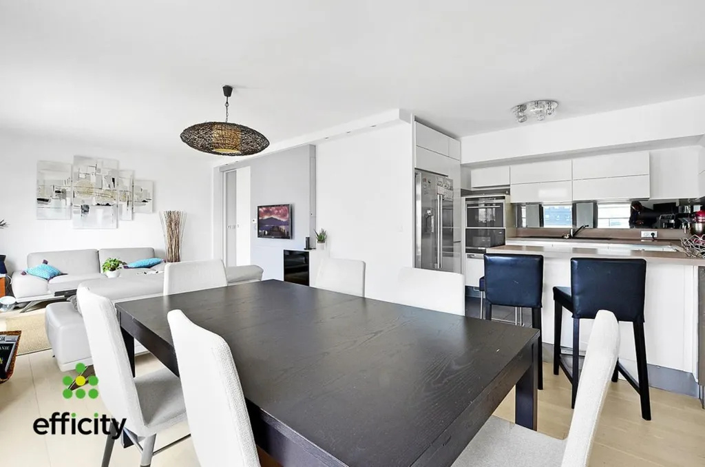 Salle à manger - Appartement Familial avec Terrasses à Ermont
