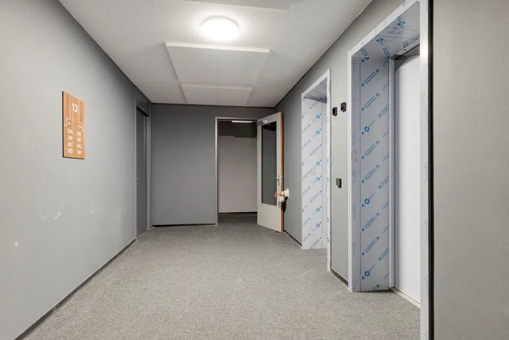 hallway_entrance