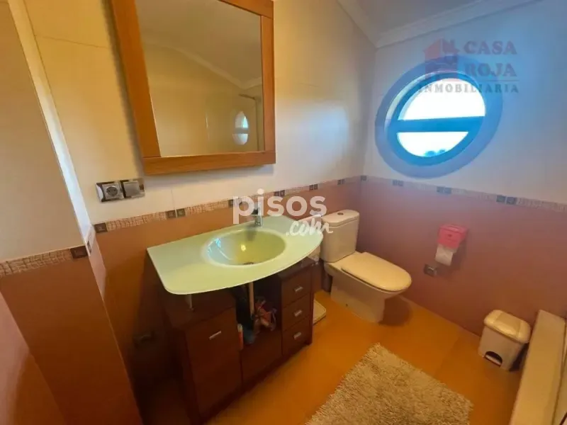 Salles de bain - Maison 4 chambres à ES