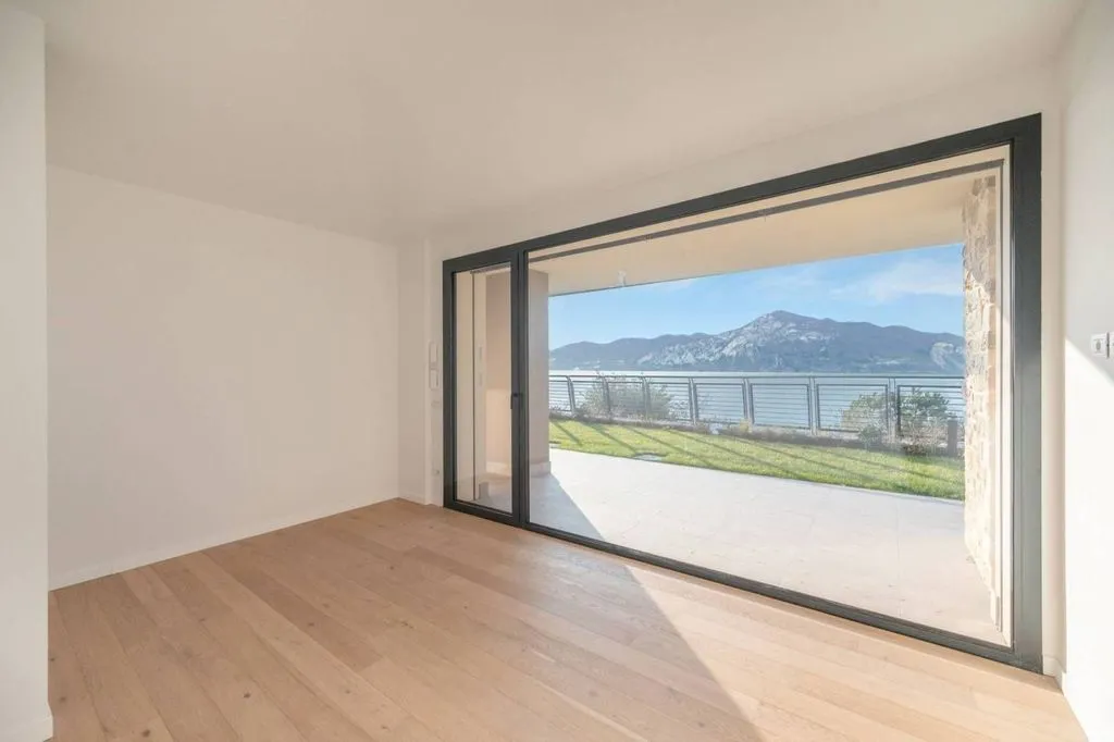 Séjour - Luxury Apartment with Pool in Torri del Benaco