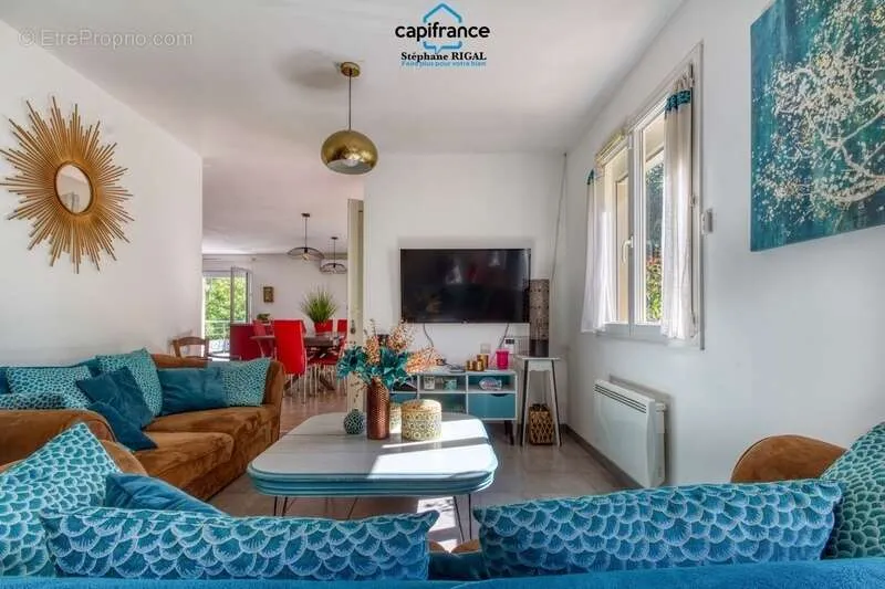 Séjour - Maison avec Piscine et Jardin à Saint-Sylvestre-sur-Lot