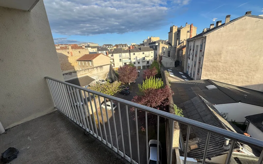Rõdu - City Centre T2 with Balcony in Limoges