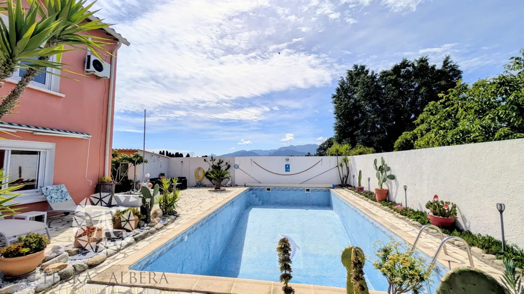 Bassein - Dual-Occupancy House with Pool in Ortaffa