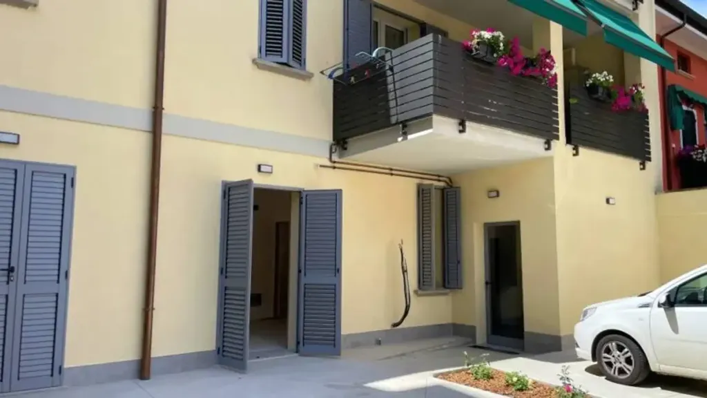 Esterno - Apartment with Terrace in Cento Centre