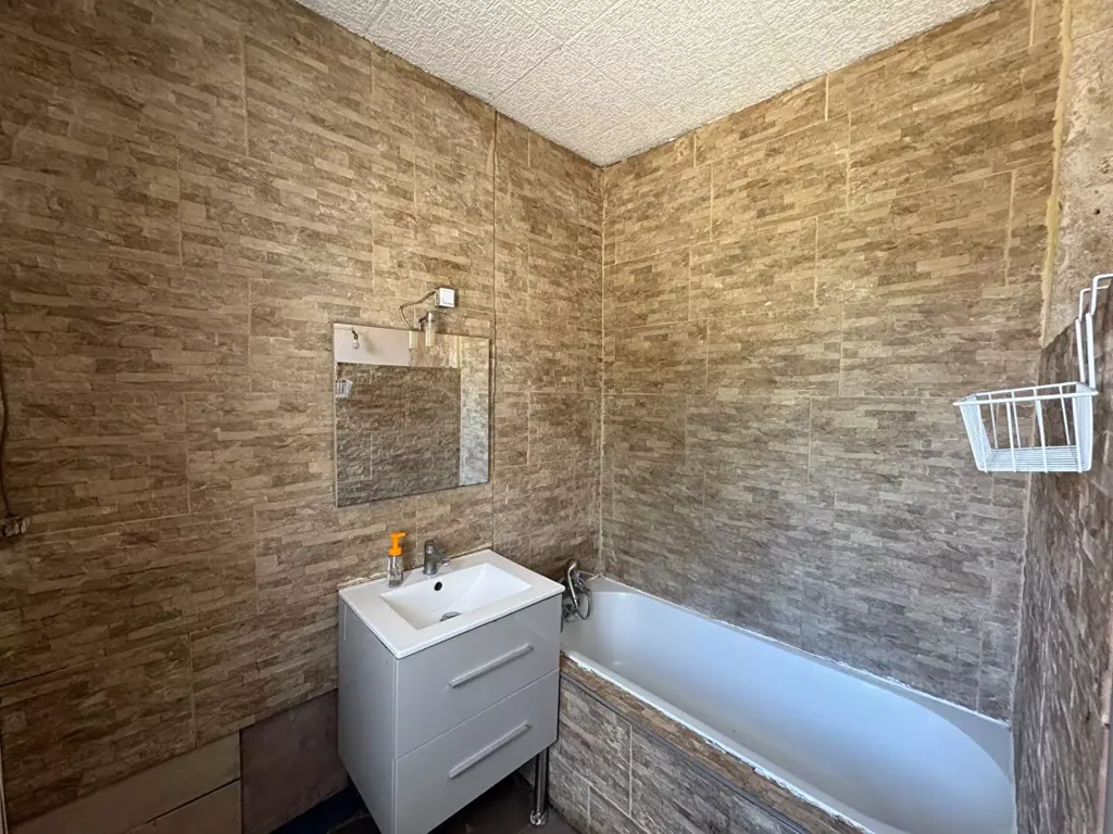 Vannitoad - Charming Two-Bedroom House in Beaucroissant