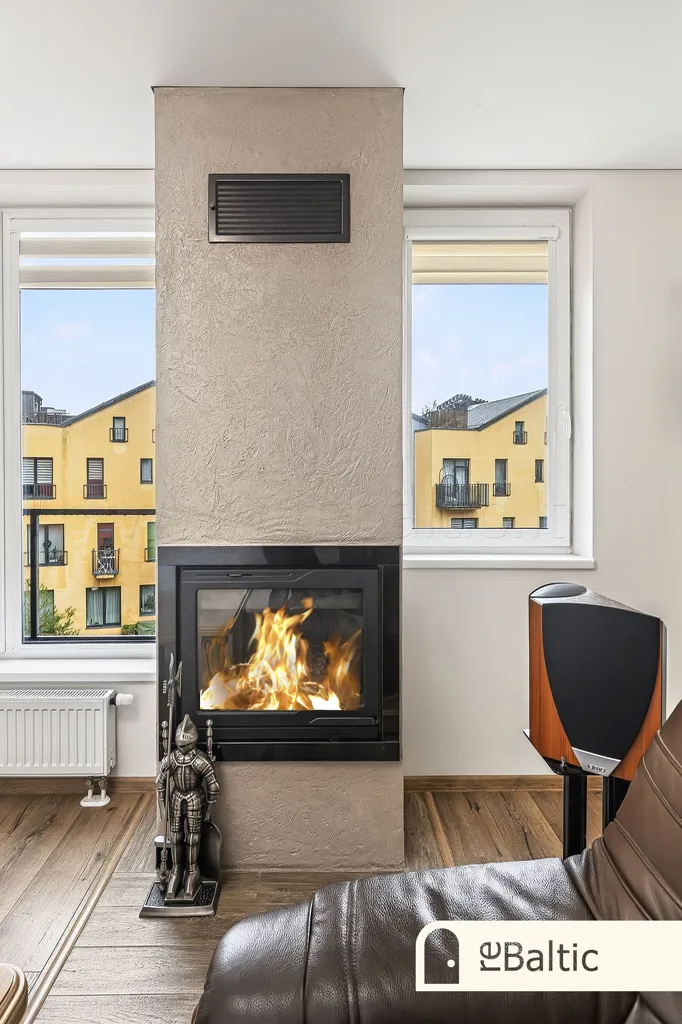 Séjour - Two-Storey Apartment with Fireplace in Burbiškės