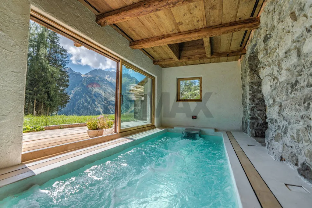 Bassein - Luxury Chalet with Private Helipad in Arabba