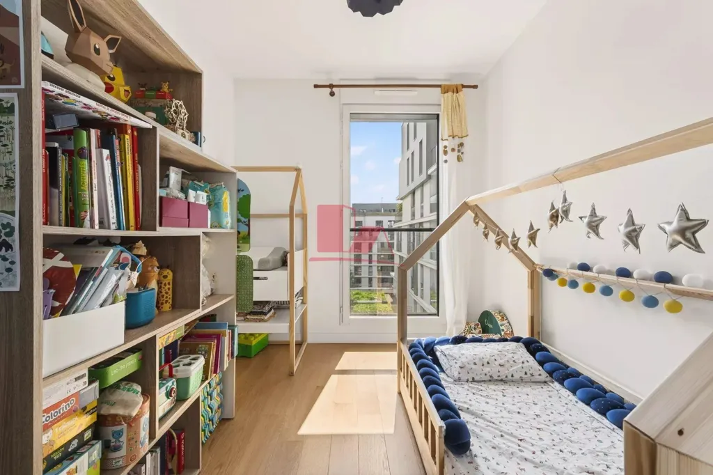 Magamistoad - Compact 3-Bed Flat with Balcony in Issy Centre