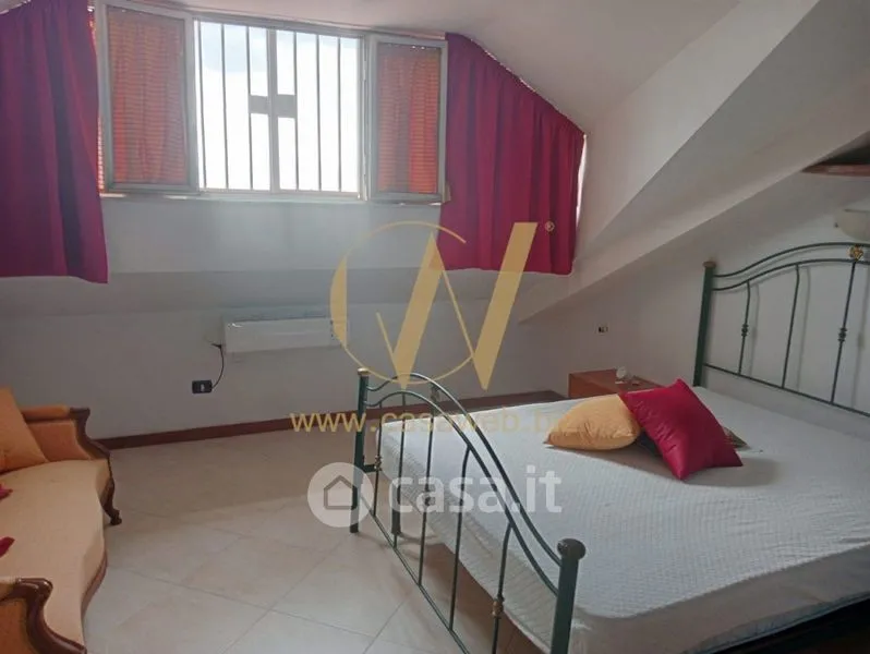 Camere da letto - South-East Facing Loft in Caserta Centre