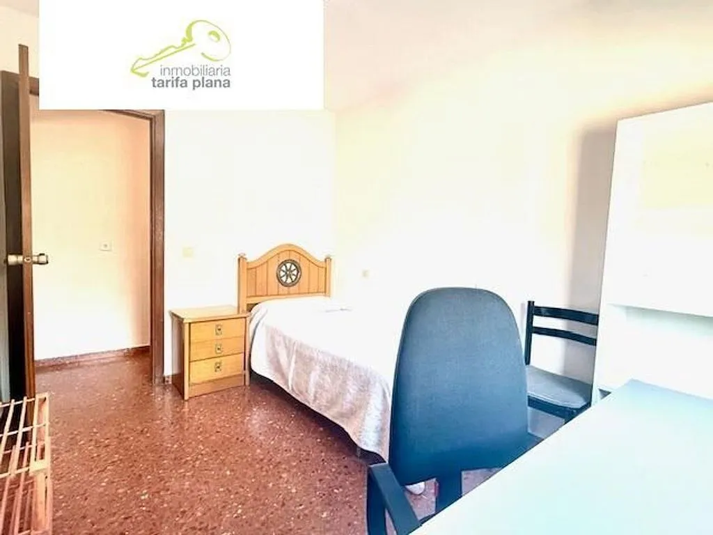 Chambres - Fully Furnished Flat with Garden in Benimaclet