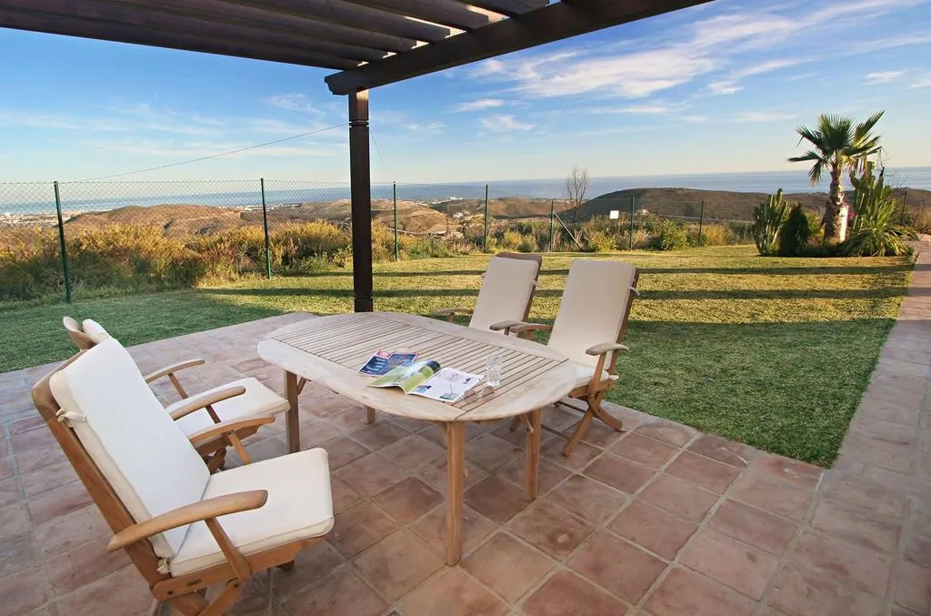 Terrass - Luxury Villa with Sea Views in Marbella