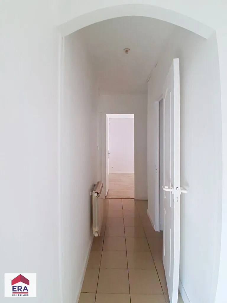 Entrée - Maison de Plain-Pied avec Terrasse à Béziers