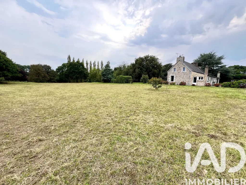 Aed - Stone House with Garden near Paimpol
