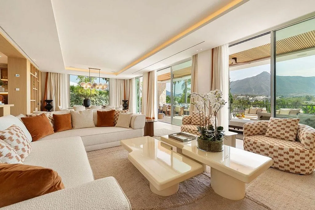 Elutuba - Modern Villa with Pool in Nueva Andalucía