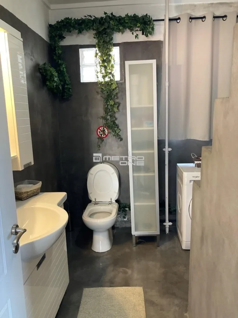 Vannitoad - Renovated Apartment with Acropolis View in Athens Centre