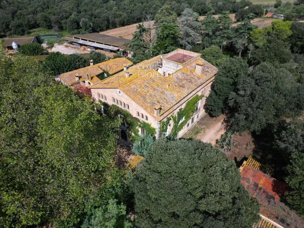 Õhuvaade - Luxury Farmhouse with Heritage in Llagostera