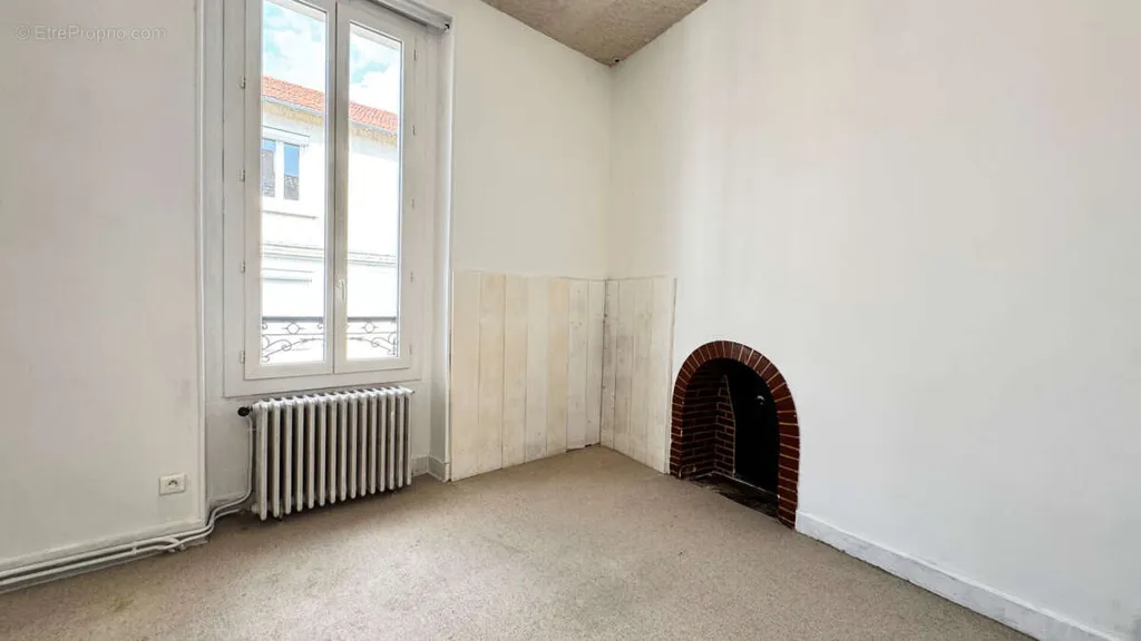 9-toaline korter asukohas Perigueux