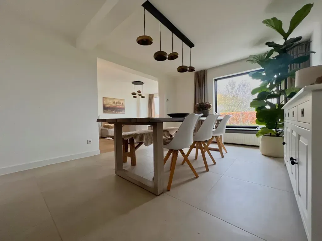 Salle à manger - Maison Rénovée avec Jardin à Ruddervoorde
