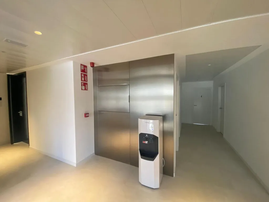 Entrée - Office with BREEAM Certification in Parc Tecnològic, Paterna