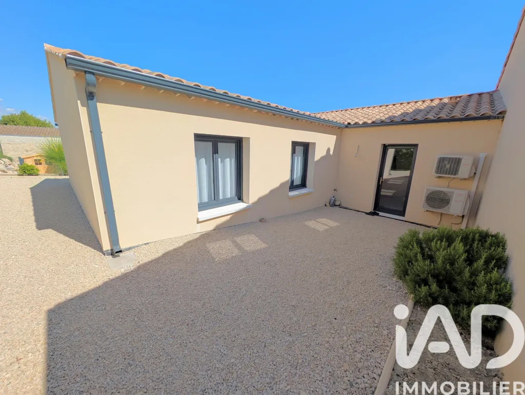 Aed - Modern Flat-Plan House with Terrace in Vacqueyras