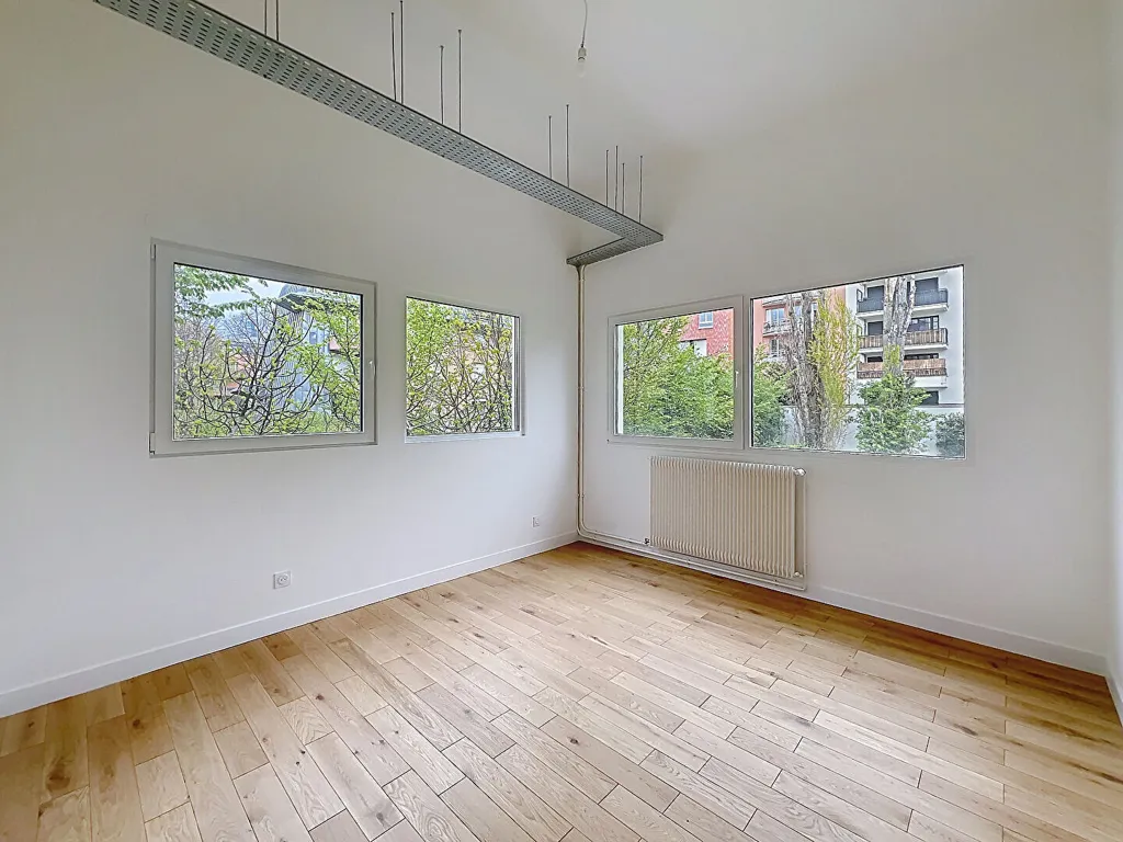 Pièces - Appartement Loft avec Parking à Suresnes