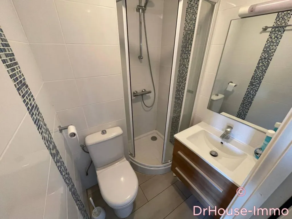 Bathrooms - Compact Flat with Balcony in Agde
