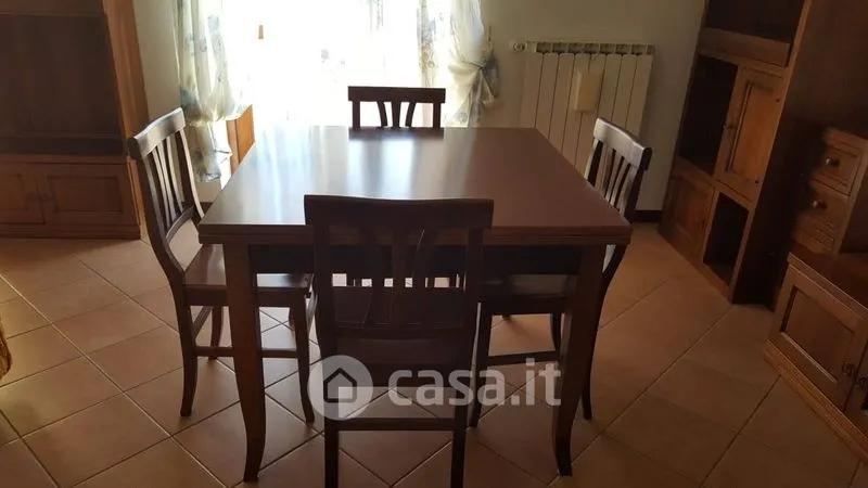 Sala da pranzo - Attico ammobiliato con terrazzo a Narni