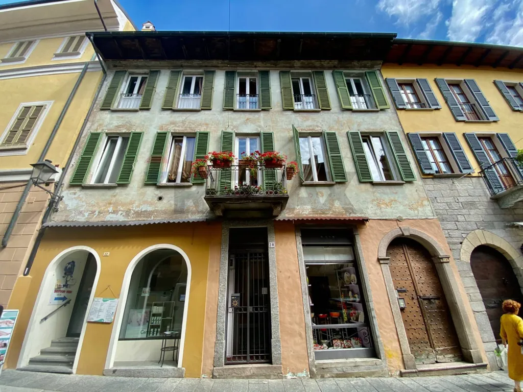 Välivaade - Historic Apartment with Lake View in Cannobio