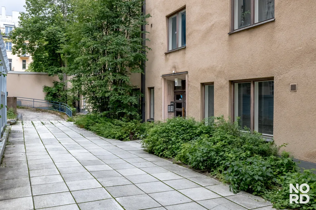 Giardino - Historic Flat with Balcony in Helsinki Centre