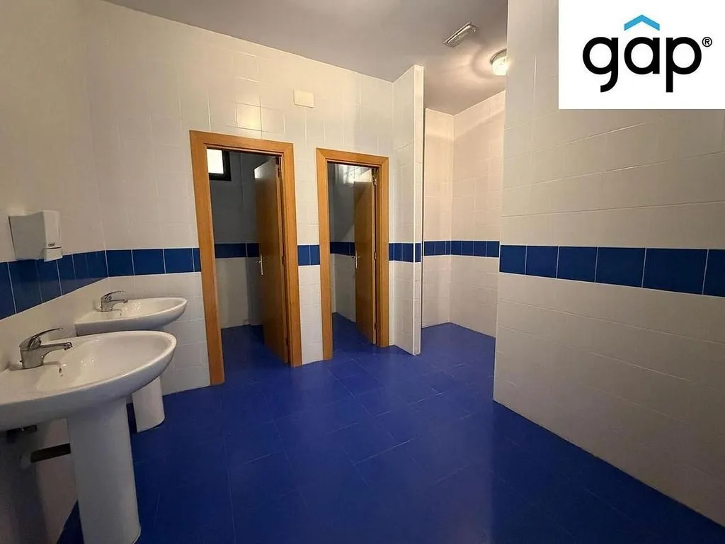 Bagni - Spacious Student Flat with Gym in Calle de las Encinas