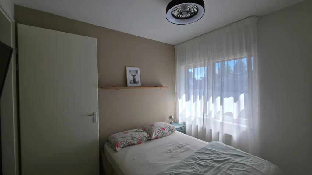 Magamistoad - Modern 2-Bedroom Flat with Balcony in Roosendaal