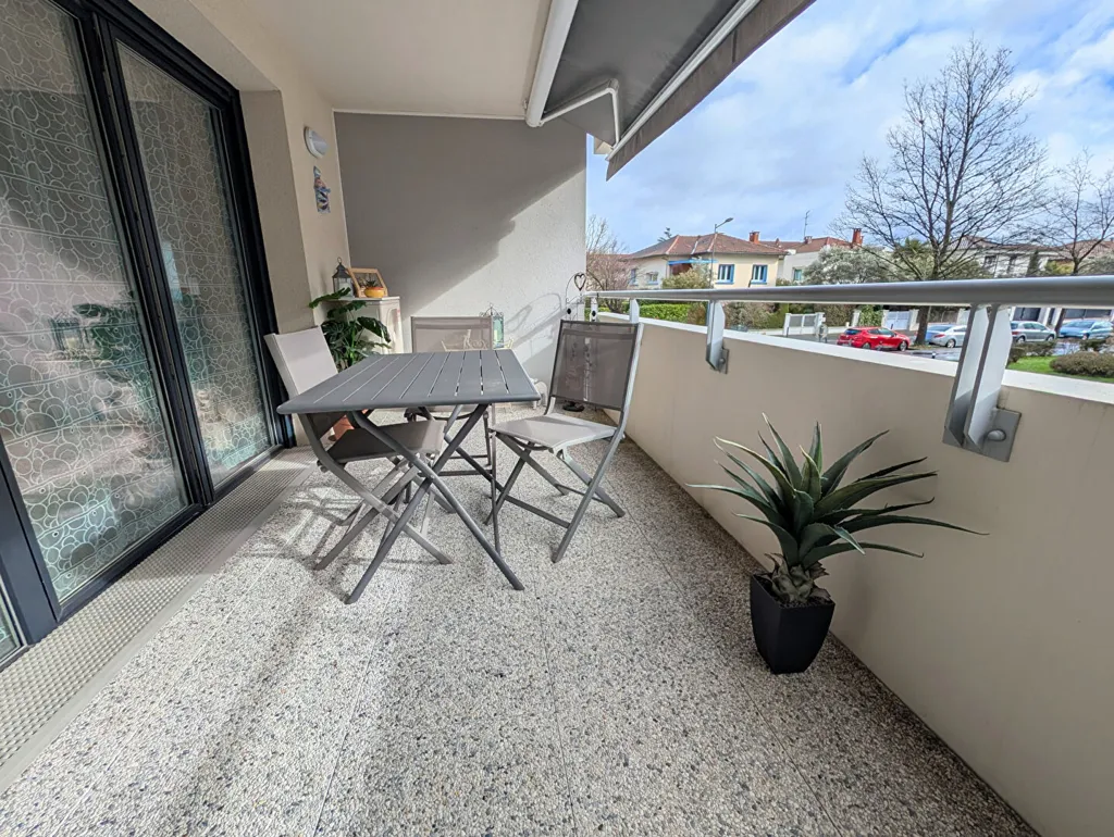 Rõdu - Recent 3-Bed Flat with Balcony in Toulouse