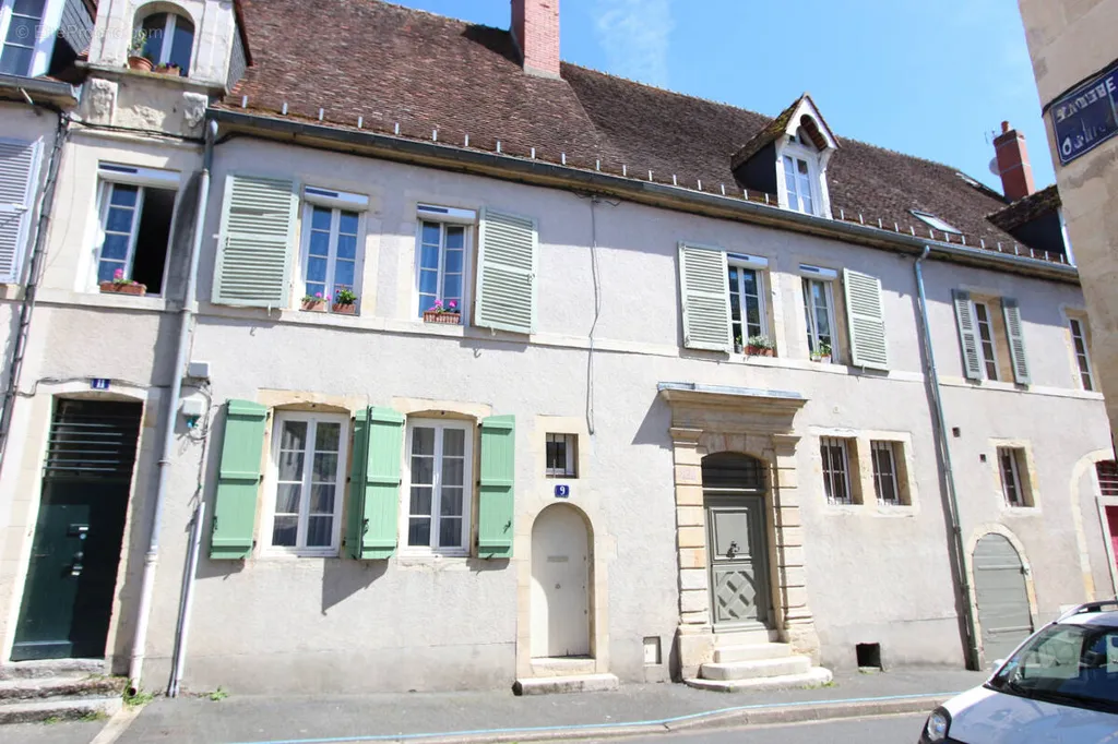 Extérieur - Maison de Ville Charmante dans le Quartier Historique de Nevers