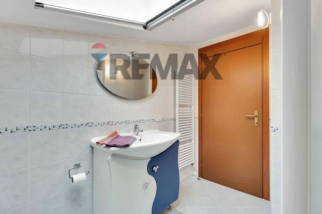 Vannitoad - Triplex with Balcony in Carpiano