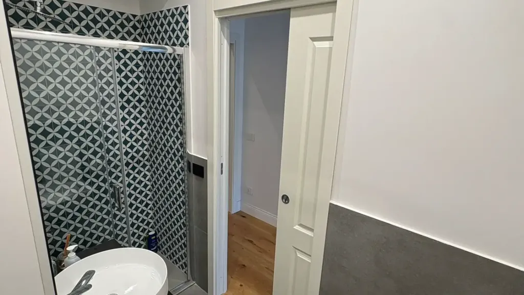 Salles de bain - Rustic Apartment with Balcony in Capodimonte, Naples