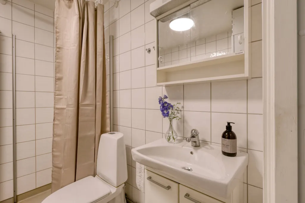 Bagni - Modern Apartment with Garden View in Göteborg
