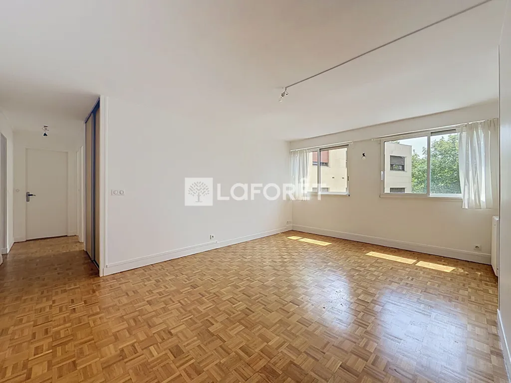 Stanze - 3-Bed Apartment with Lift in Vésinet Centre
