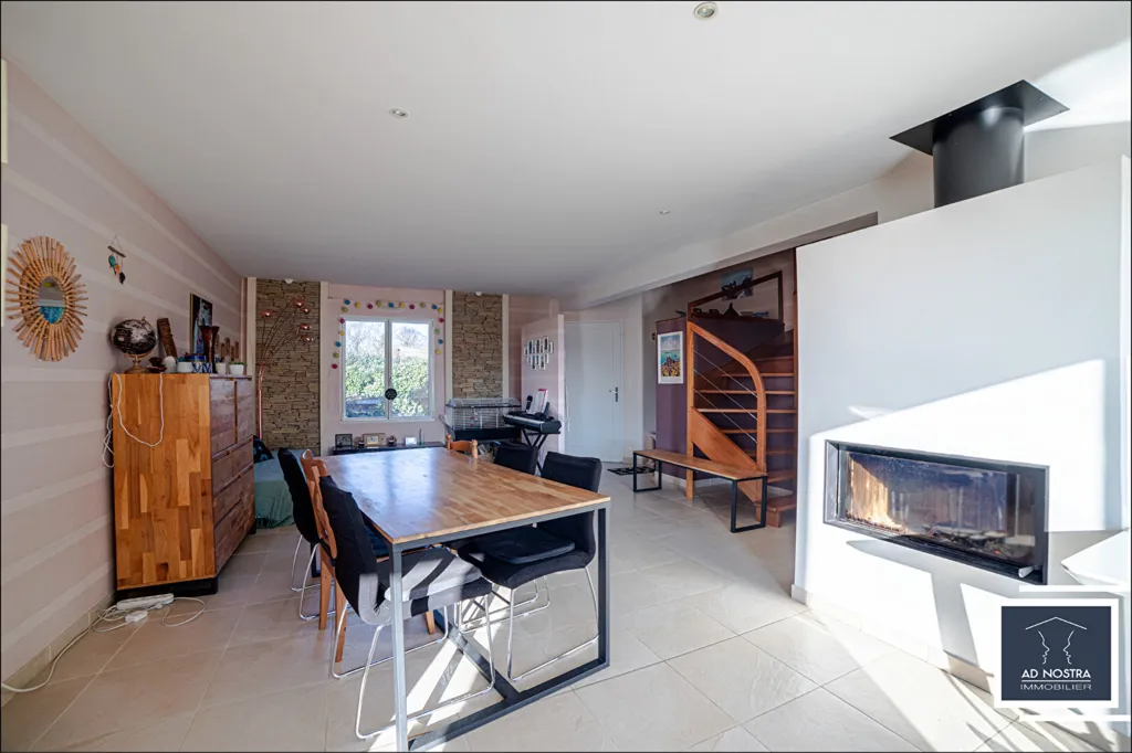 Salle à manger - Maison d'Architecte au Calme à Romille