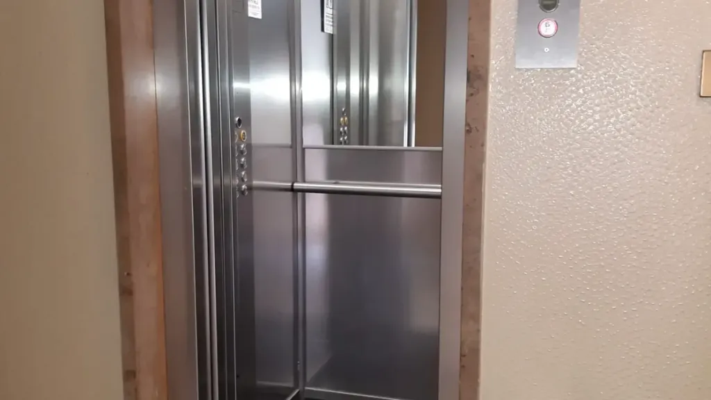 Entrée - Rented Flat with Balcony in Milan