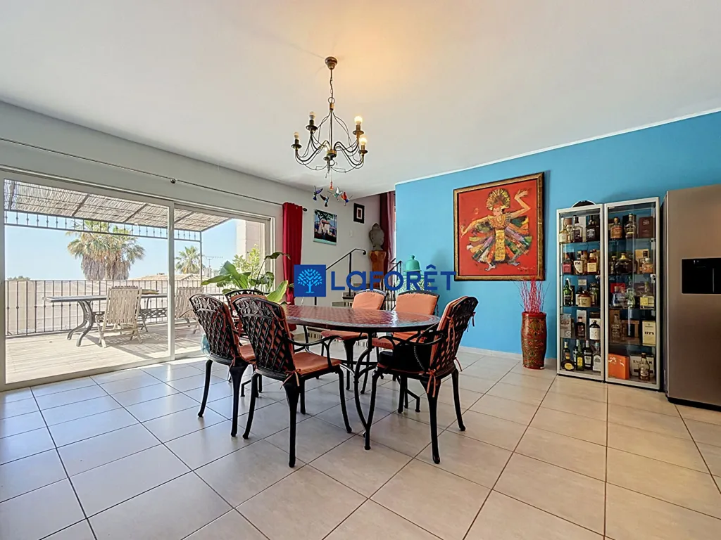 Salle à manger - Villa avec Vue Mer et Piscine à Carqueiranne