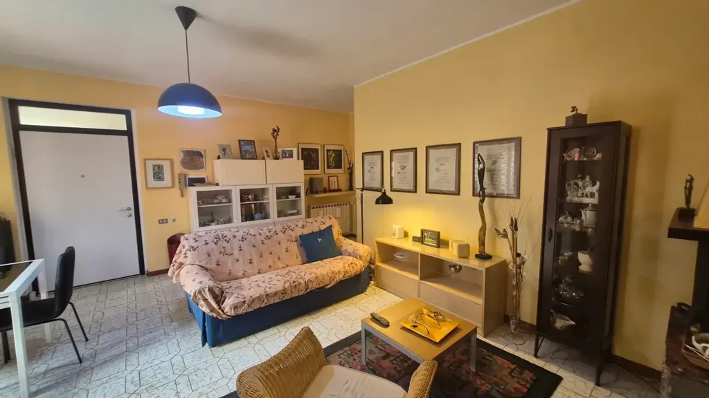 Elutuba - Bright Apartment with Terrace in Gubbio