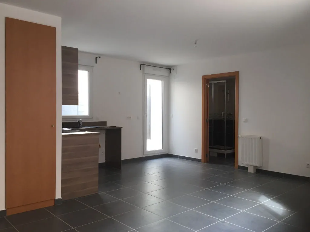 Köök - Modern Studio with Private Garden in Brie-Comte-Robert