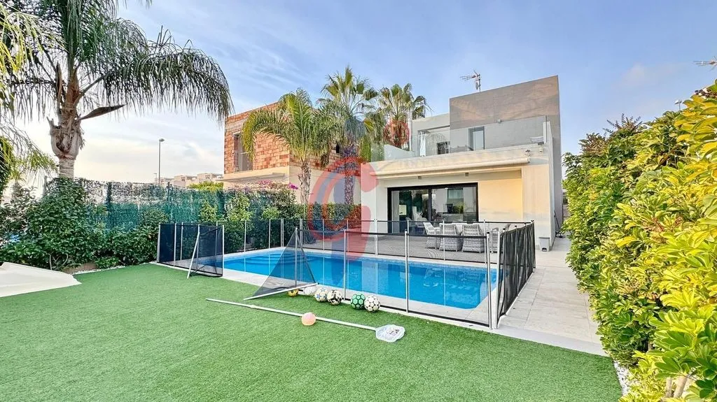 Pool - Detached House with Pool in Rojales, Valencia