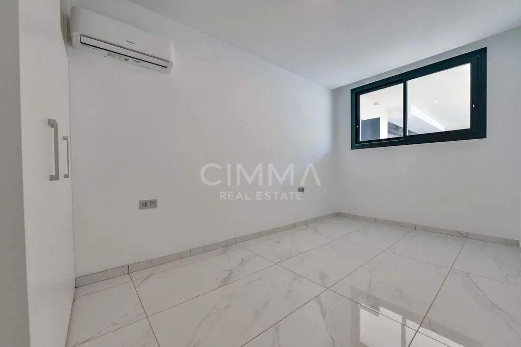 Pièces - Contemporary Villa with Pool in Finestrat