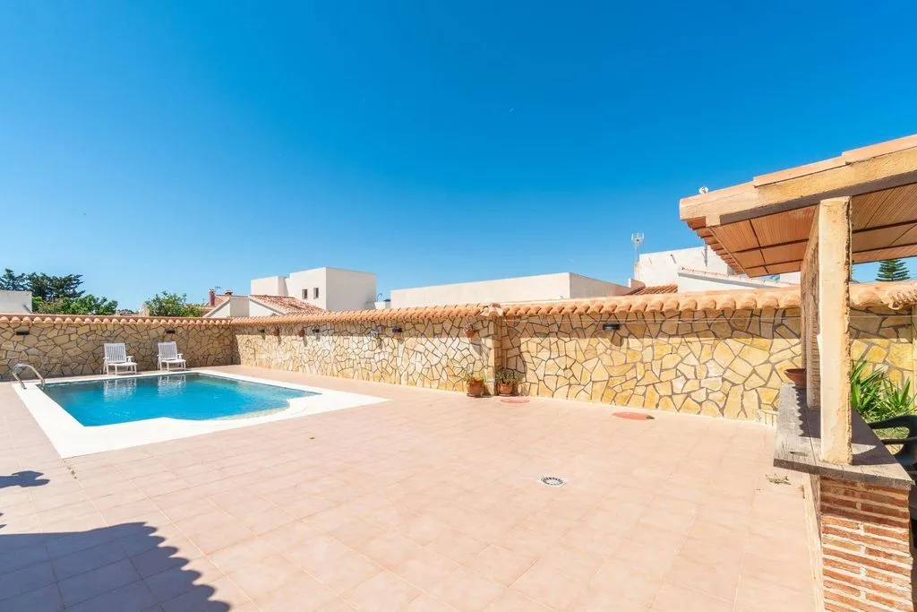 Pool - Luxury Villa with Pool in Torrevieja